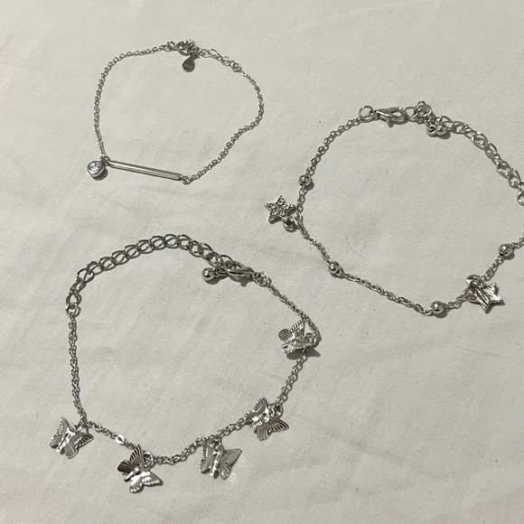 Yesstyle set of 3 bracelets - Picture 2 of 2